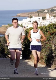 Gerry and Kate McCann jogging